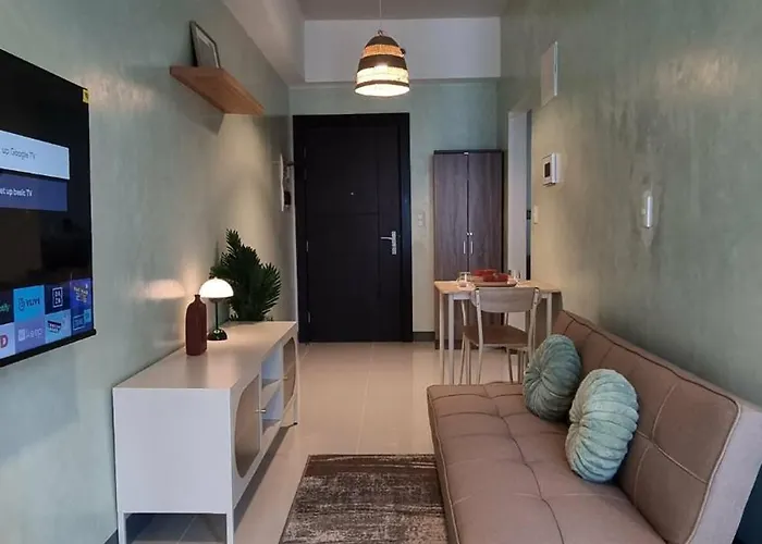 1br Uptown Bgc 50 Smart Tv Wifi 300 Mbps *