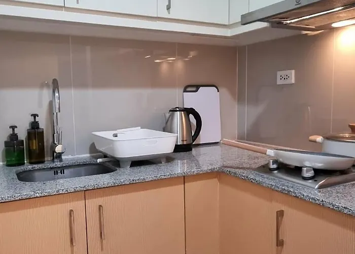 1br Uptown Bgc 50 Smart Tv Wifi 300 Mbps * Manila