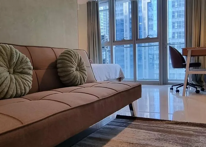 1br Uptown Bgc 50 Smart Tv Wifi 300 Mbps Apartment *