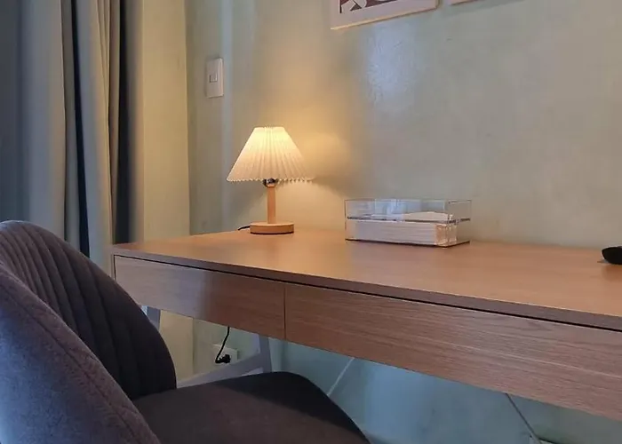 1br Uptown Bgc 50 Smart Tv Wifi 300 Mbps * Manila